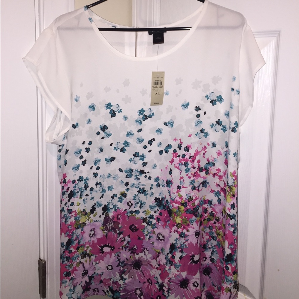 Brand New Ann Taylor Floral Print Blouse 🌸🌺🌸